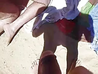 அவளுடைய பெற்றோர் அவளது முனகலைக் கேட்டார்கள்