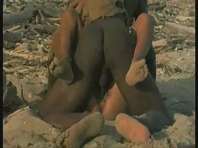 என் அழகான GF நல்ல மார்பகங்களைக் கொண்டுள்ளது