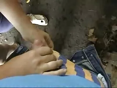 பெரிய நுணுக்கங்களைக் கொண்ட ஒரு பெண் மிகவும் கடினமானவள்